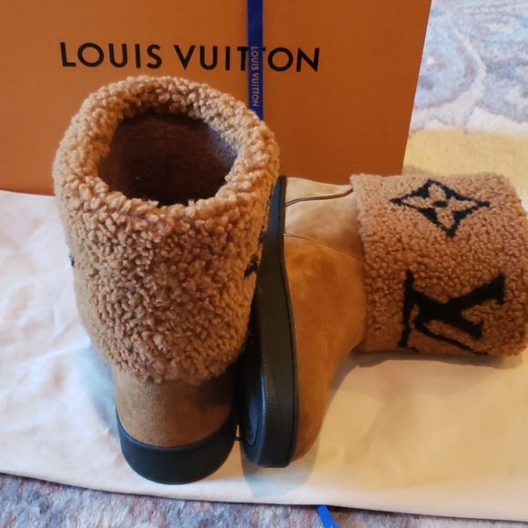 Louis Vuitton Authentic New Shearling Calf Leather Ankle Boot 40 - Picture 11 of 13